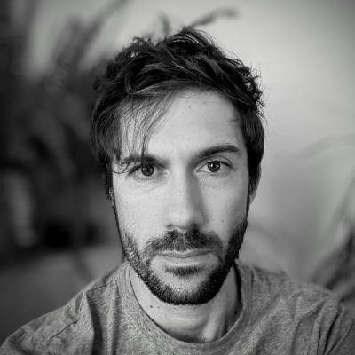 Photo de profil en noir et blanc